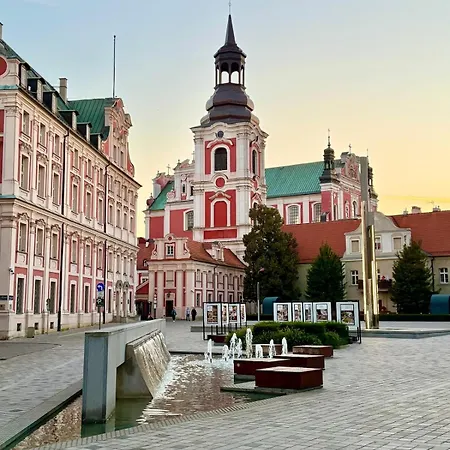 Апартаменты Old Town Elegance - Premium Stylish